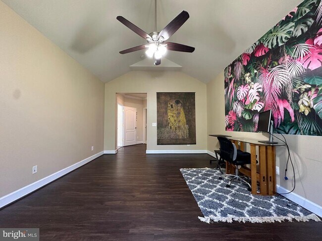 Building Photo - 13846 Greendale Dr