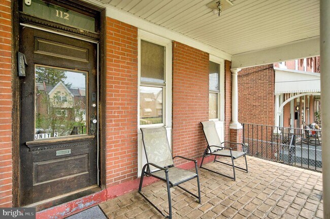 Building Photo - 112 Haws Ave