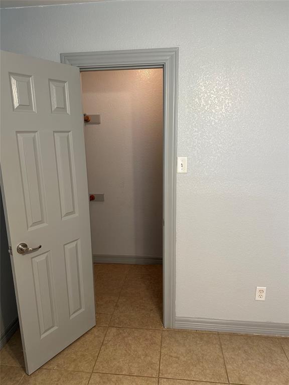 Building Photo - 2743 Maple Tree Rd