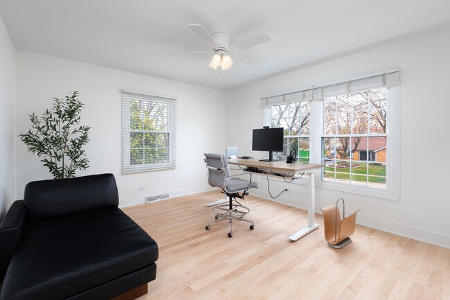 Building Photo - 1441 Calcutta Ln