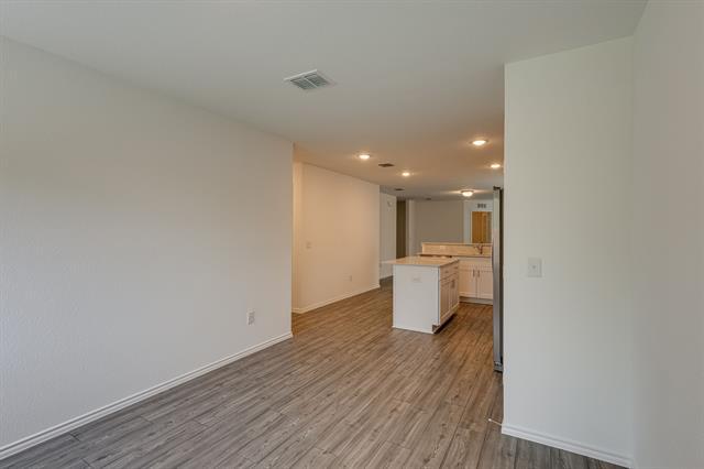 Building Photo - 486 Lake Erie Dr