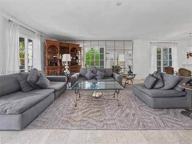 Building Photo - 2124 Fisher Island Dr
