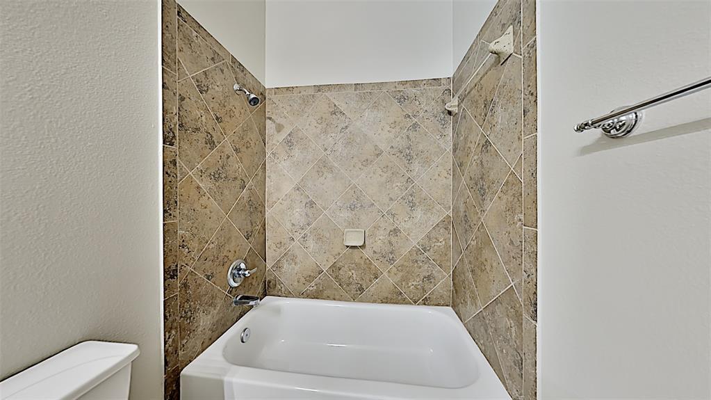 2nd Bath - 5623 Wagon Wheel Ln