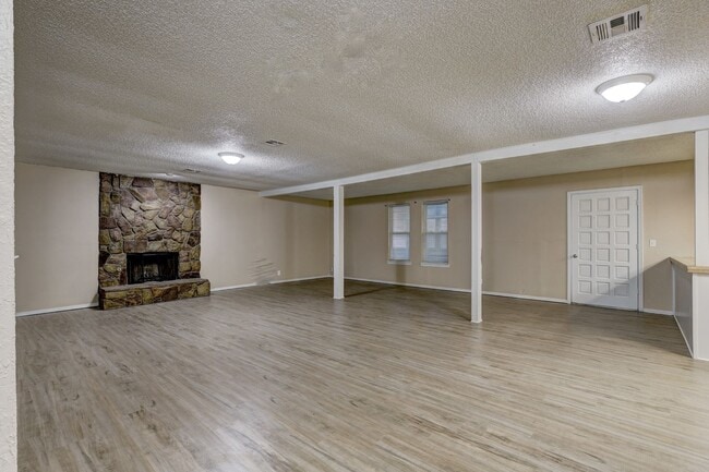 Building Photo - Spacious 3 bedroom house in Norman