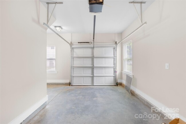Building Photo - 4126 Salient St