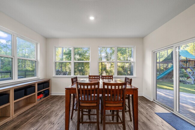 Building Photo - 296 Symphony Way