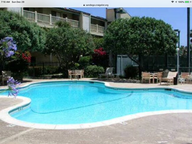 Building Photo - 135 S Sierra Ave