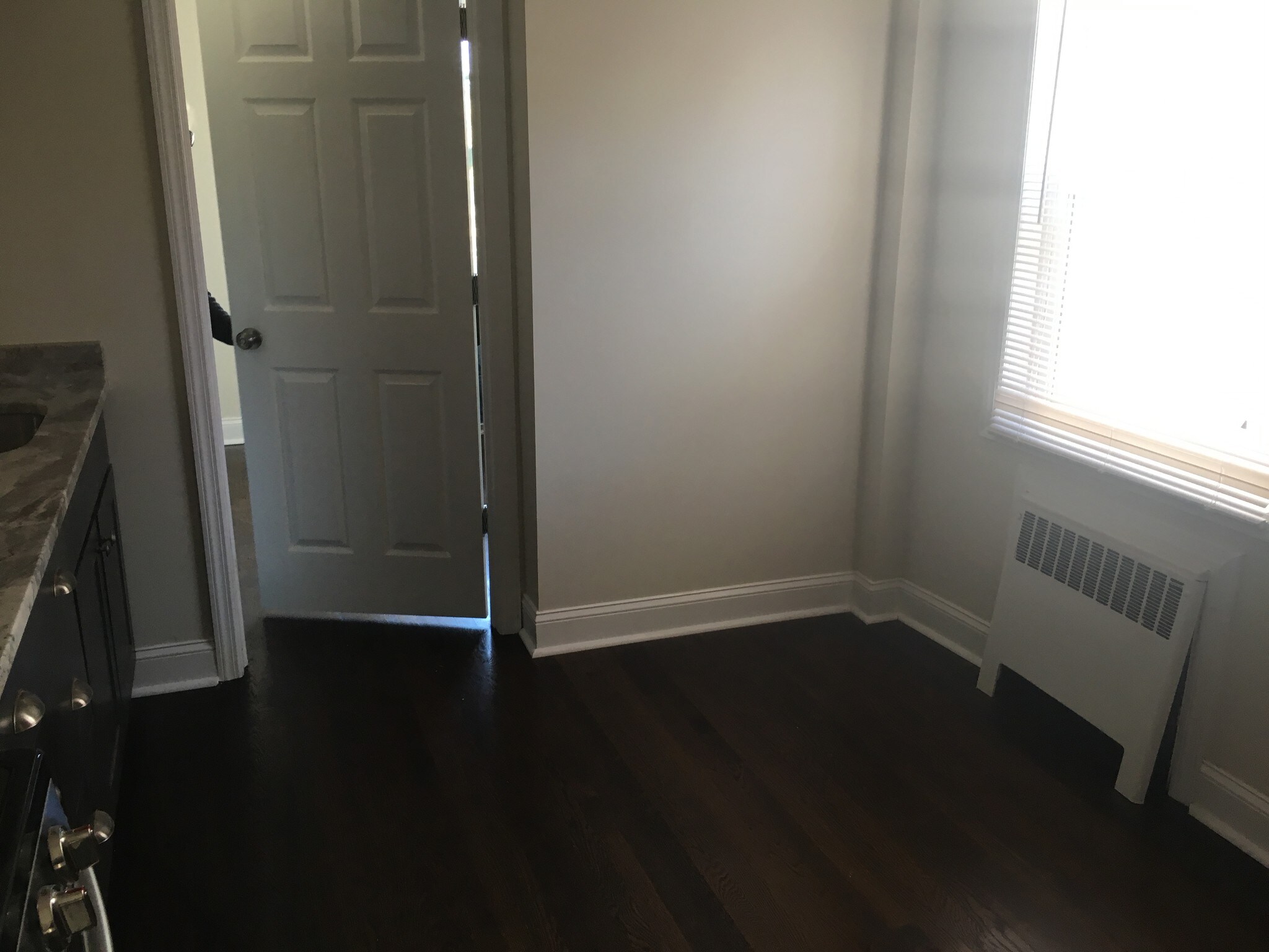 Building Photo - 710 Grand Ave