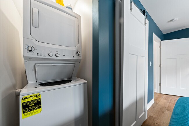 Building Photo - 80 W Geneva St