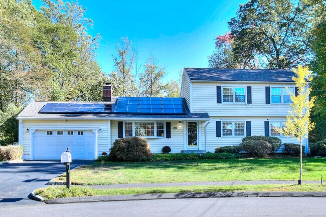 Building Photo - 19 Woodchuck Ct