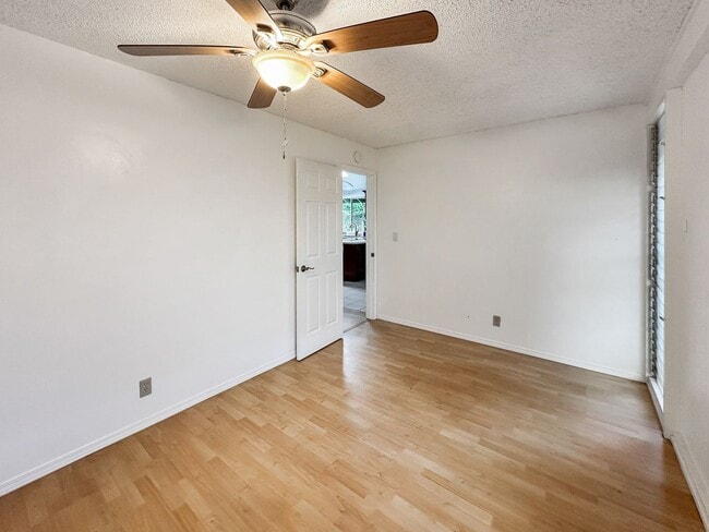 Building Photo - Mililani - 4bdrm/2bath, Large Lot with Pool