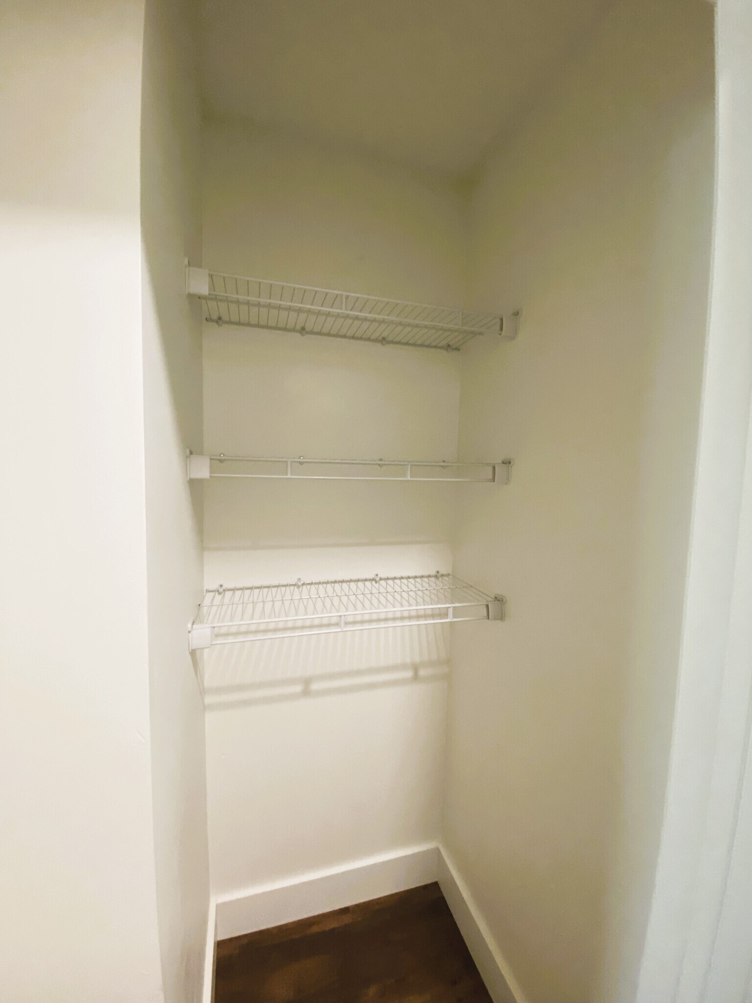 Building Photo - 9345 Green Meadows Way