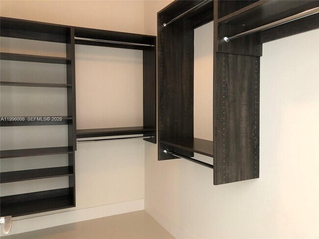 Building Photo - 2960 NE 207th St