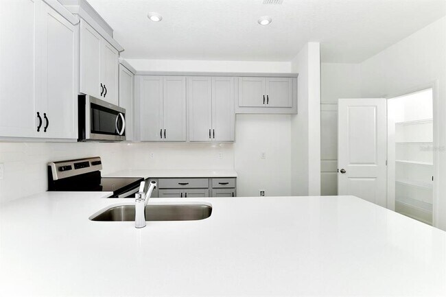Building Photo - 11511 Sunsail Ave