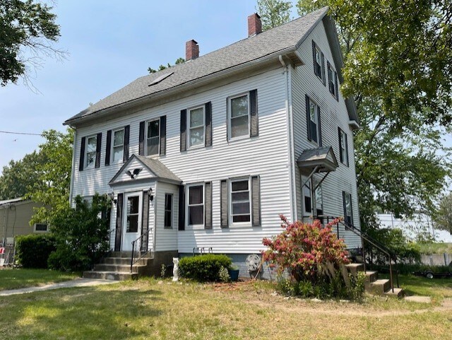 Primary Photo - 9 Broad St