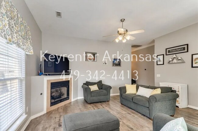 Building Photo - Beautiful Home in Bentonville