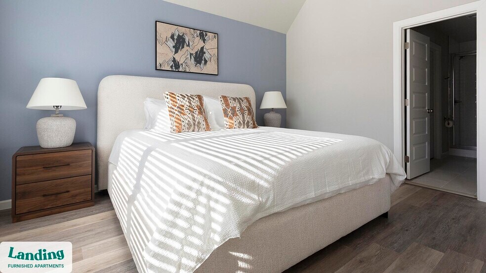 Building Photo - 3401 Redbud Ln