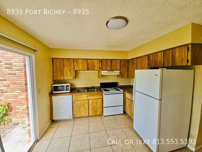 Building Photo - 8935 Cochise Ln