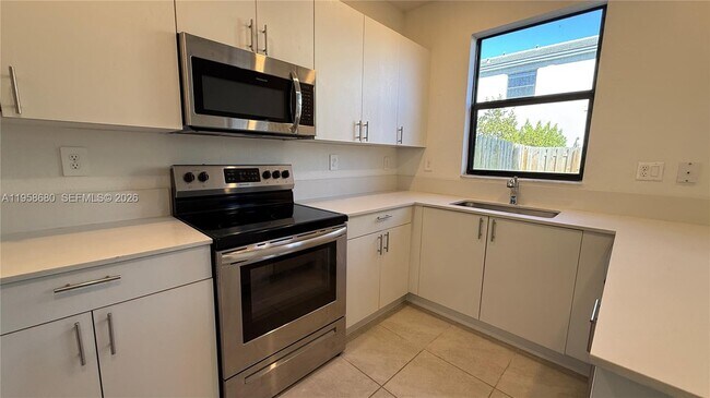 Building Photo - 13229 SW 286th Terrace