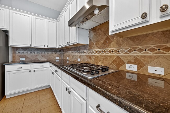 Building Photo - 26847 Trinity Trail