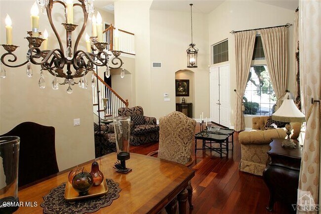 Building Photo - 2563 Littlefield Ct