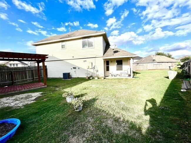 Building Photo - 19111 Canaras Ct