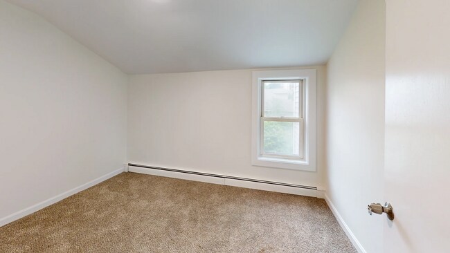 Building Photo - 71 Water St