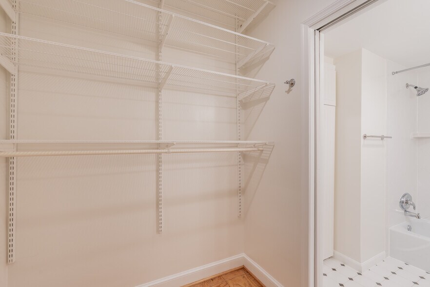 Building Photo - 2755 Ordway St NW