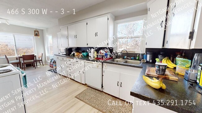 Building Photo - 466 S 300 W