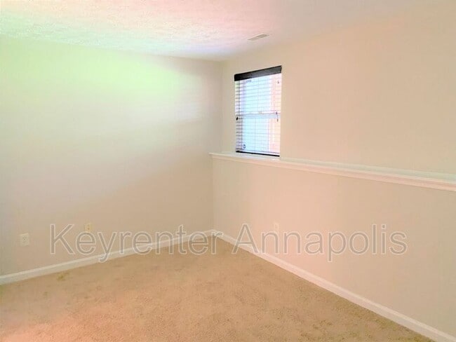 Building Photo - 8221 Water Lily Way