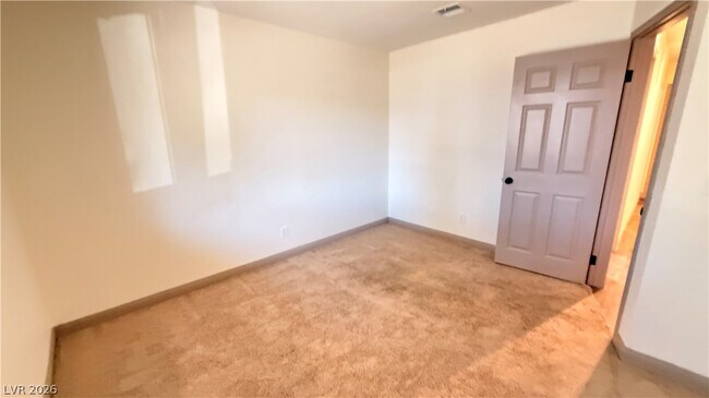 Building Photo - 2783 Carnation Ln