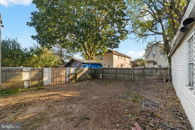 Building Photo - 257 Homecrest Ave