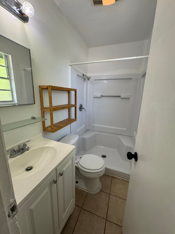 Building Photo - 142 Aldrich Dr