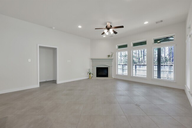 Building Photo - 150 N Greatwood Glen Pl