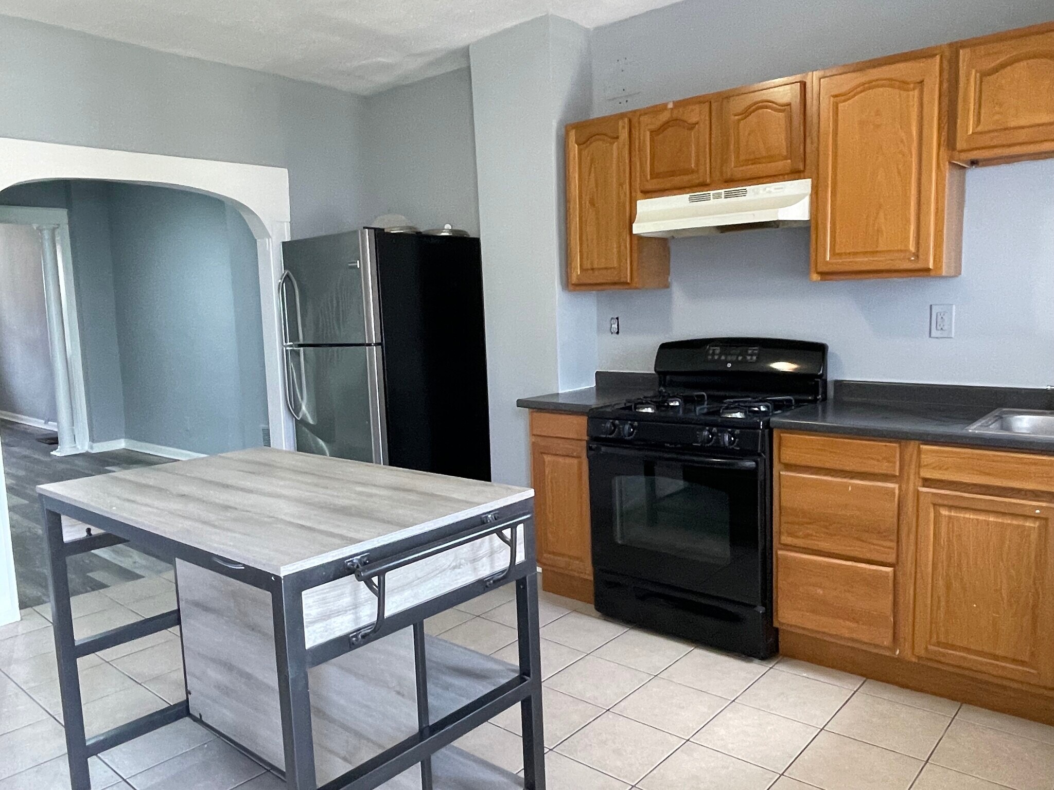 Building Photo - 2240 Penrose Ave