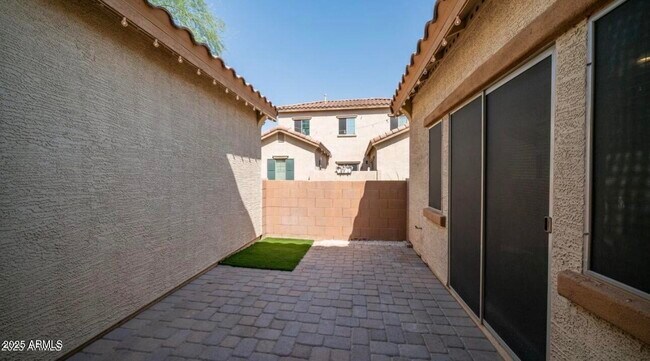 Building Photo - 10296 W Sands Dr