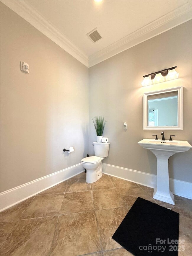 Building Photo - 14019 Thompson Rd