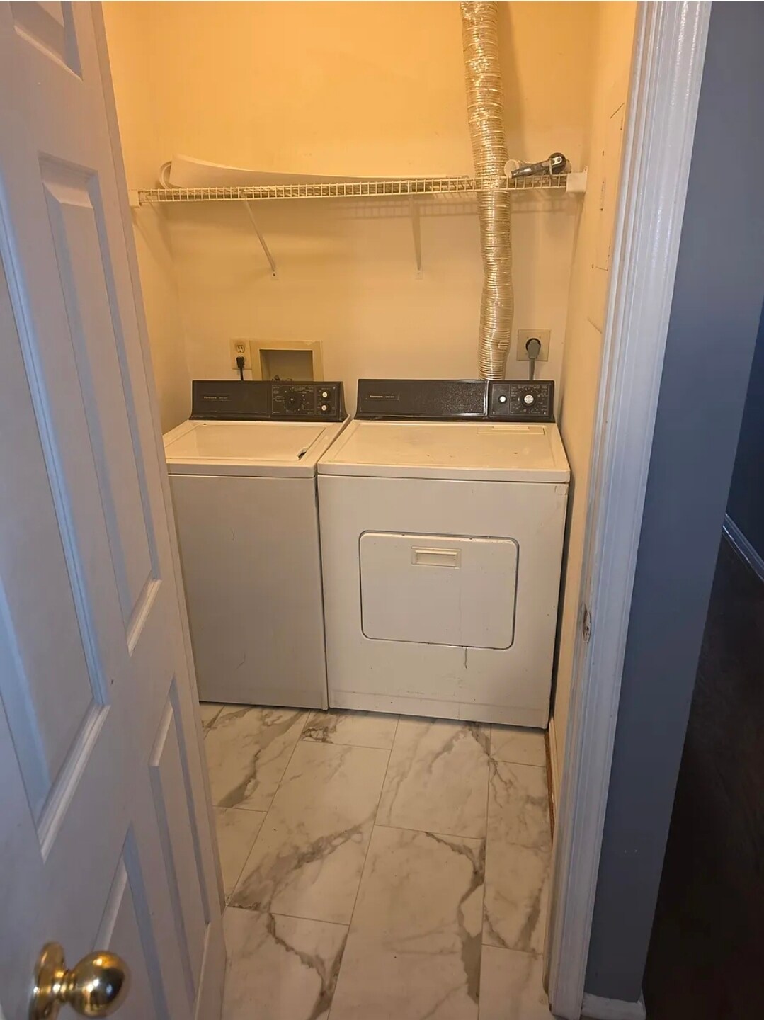 Laundry - 2071 Alice Ave