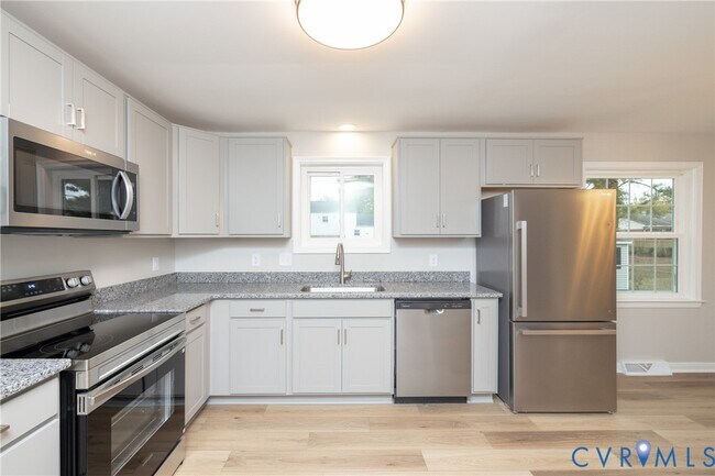 Building Photo - 609 Willomett Ave