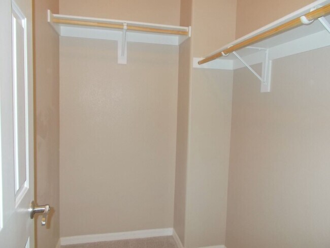 Building Photo - Stylish Summerlin Townhome with Private Co...