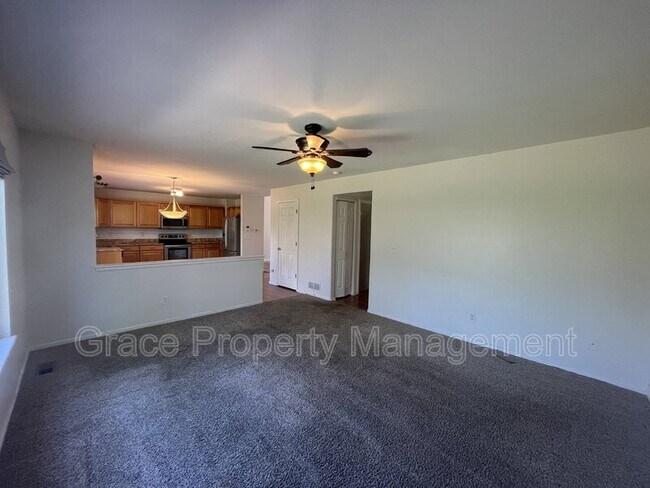 Building Photo - 5337 S Killarney St