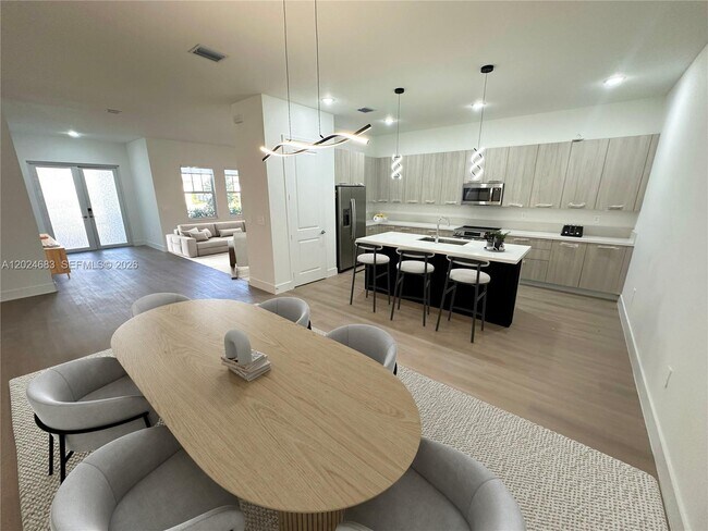Building Photo - 12336 Green Oak Dr