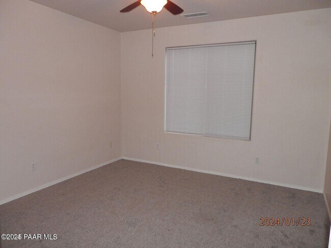 Building Photo - 7007 E Lantern Lane East
