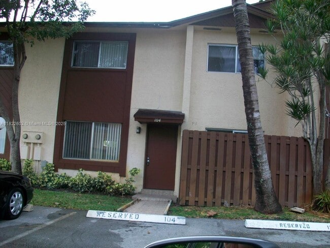 Building Photo - 6611 Winfield Blvd