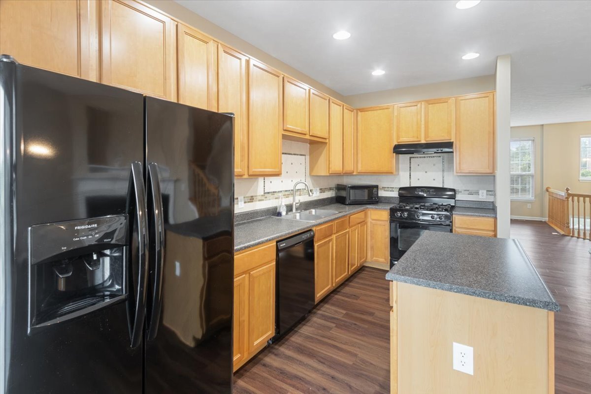 Building Photo - 13310 Golden Gate Dr W