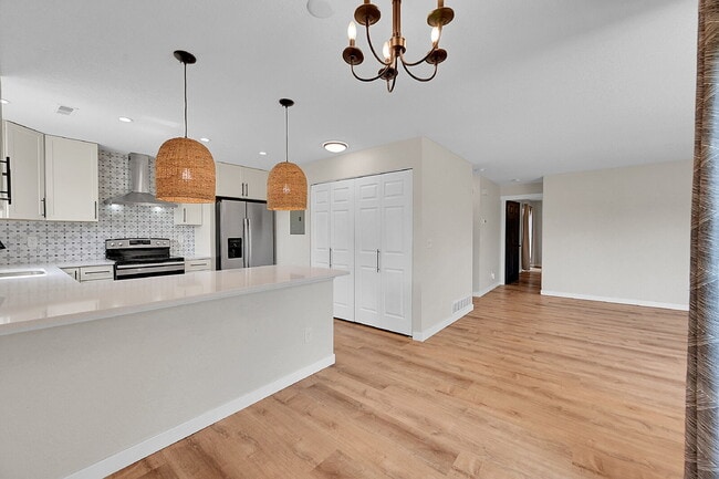 Building Photo - $1,995.00, 2 Bed 2 Bath Condo in Westminster!