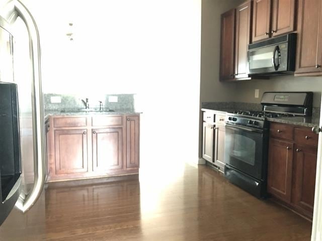 Building Photo - 1800 Oak Brook Ln NW