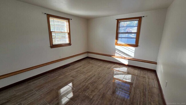 Building Photo - 127 Ursini Dr
