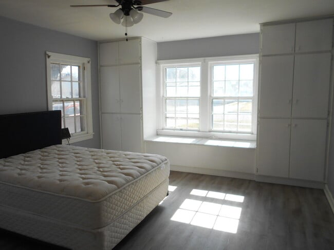 Building Photo - 2614 31st St