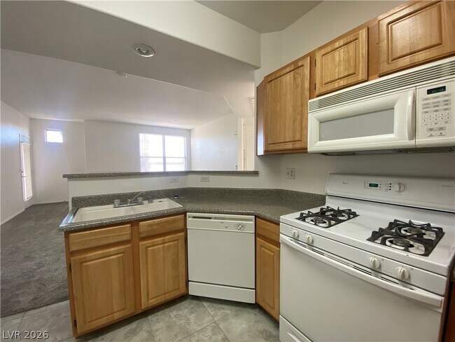 Building Photo - 8555 W Russell Rd